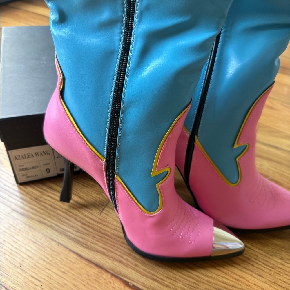 NEW! AZALEA WANG BOOT
